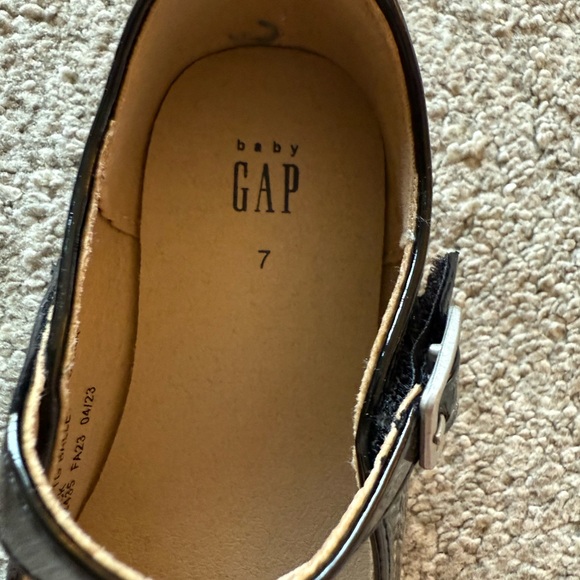 GAP Black Kids Mary Jane’s - Picture 4 of 6